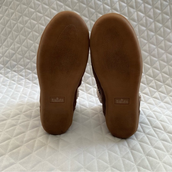 Blondo Waterproof Serene Moccasin Brown Suede Sherpa Slippers Women 9M Cozy Warm - Picture 11 of 11